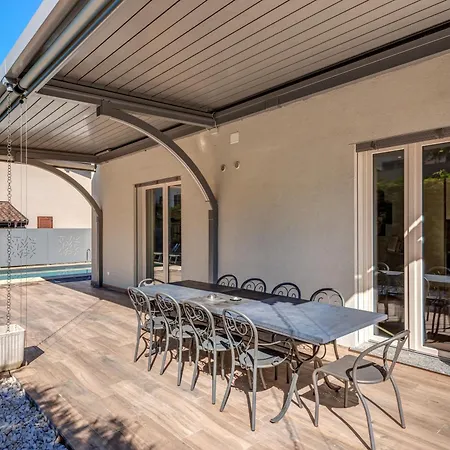 Family With Pool And Amazing Panoramic Penthouse * Colico