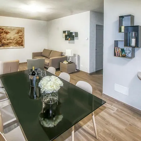 Family With Pool And Amazing Panoramic Penthouse Colico