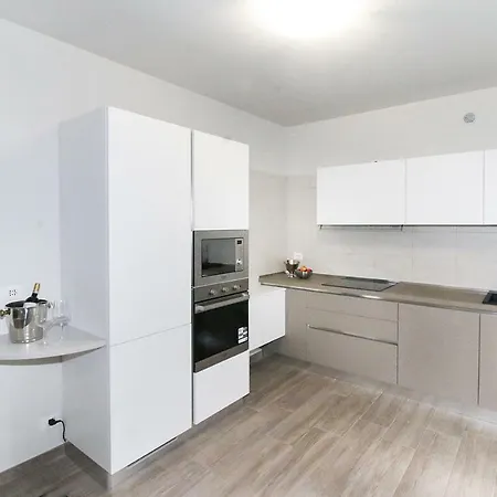 Family With Pool And Amazing Panoramic Penthouse 펜션 콜리코