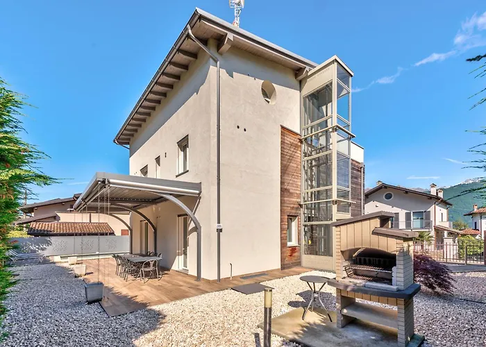 Family With Pool And Amazing Panoramic Penthouse