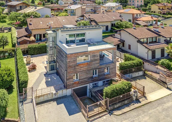 Дом отдыха Family With Pool And Amazing Panoramic Penthouse *