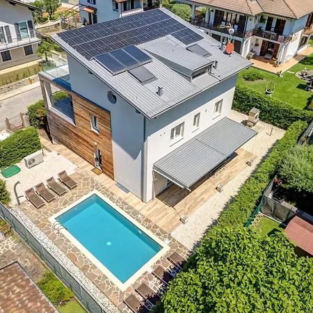 Semesterbostad Family With Pool And Amazing Panoramic Penthouse Colico