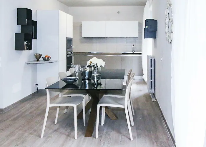 Family With Pool And Amazing Panoramic Penthouse Semesterbostad Colico