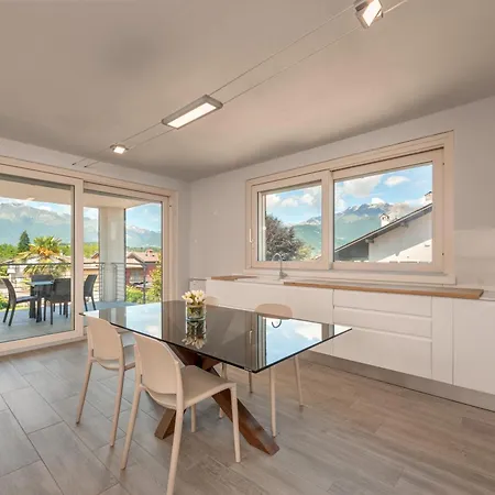 Family With Pool And Amazing Panoramic Penthouse * Colico