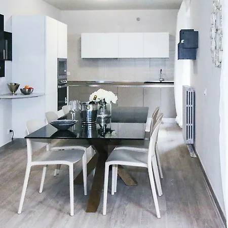 Family With Pool And Amazing Panoramic Penthouse Vakantiehuis Colico